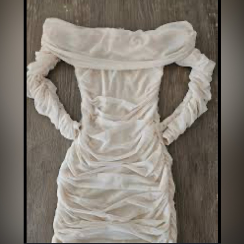 House of CB ‘ANAIS’ Ivory Tulle Off Shoulder Ruched Dress Small US4-6$195 - Picture 6 of 14
